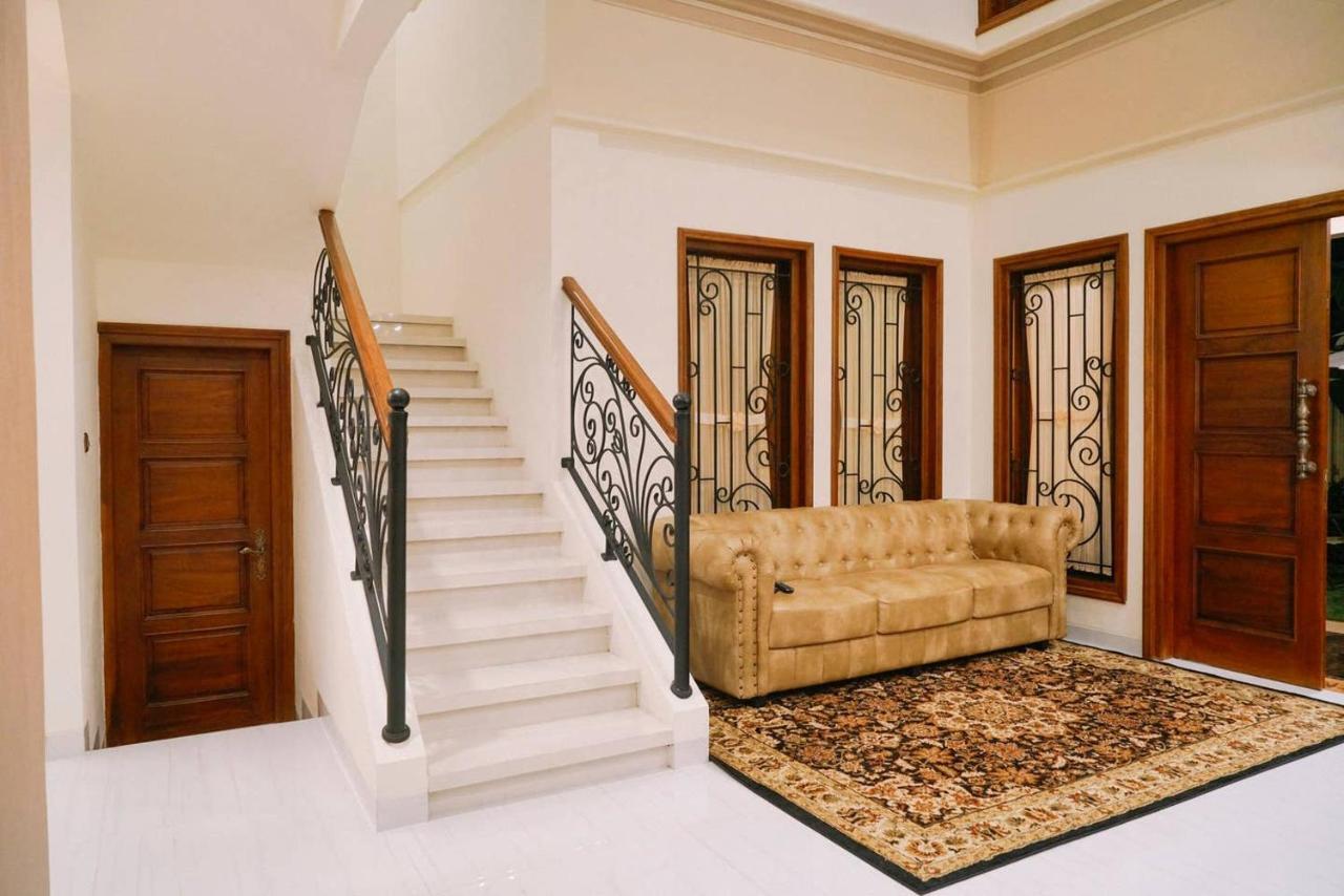 Villa Fernasya House Yogyakarta Exterior foto