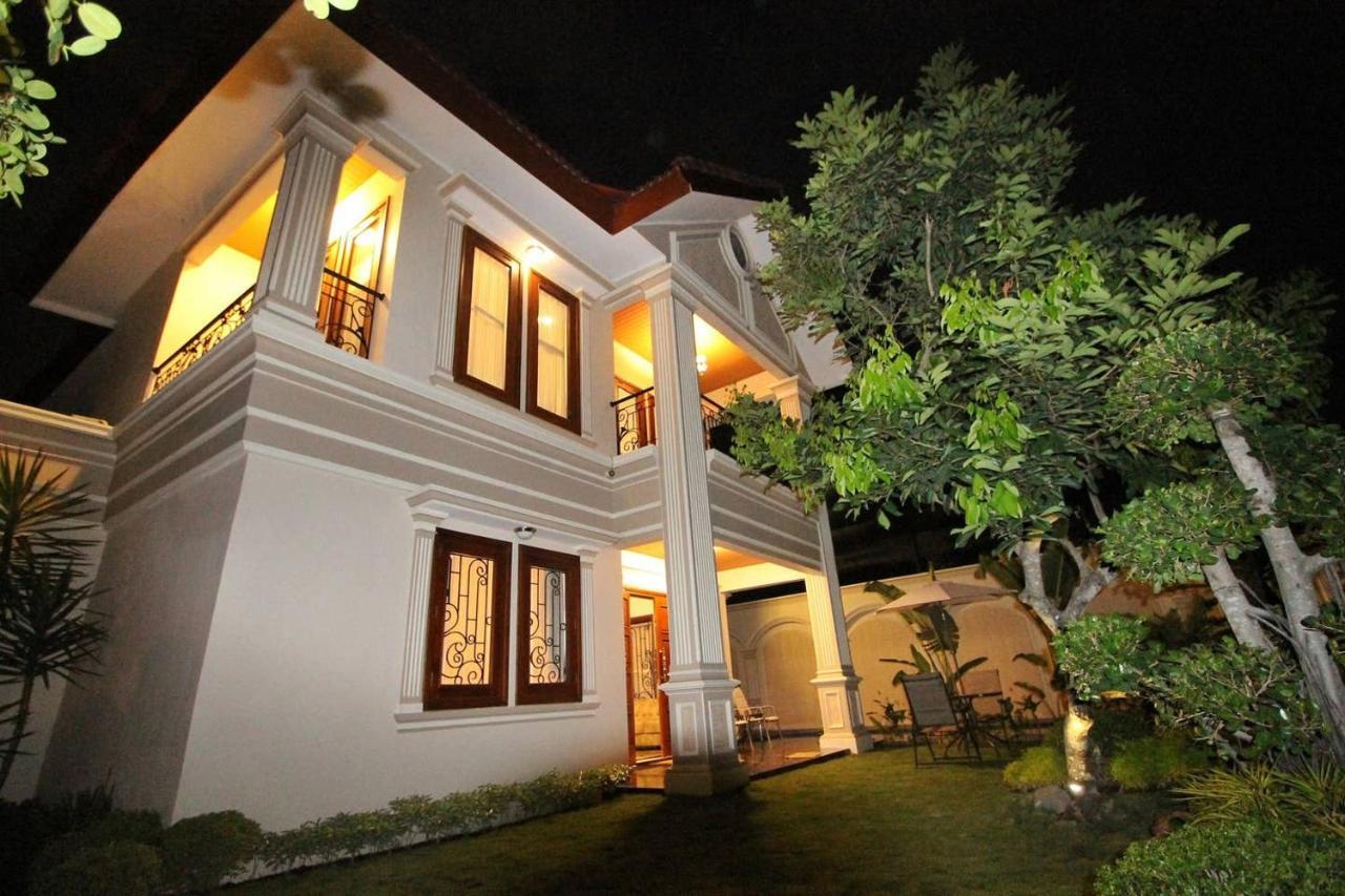 Villa Fernasya House Yogyakarta Exterior foto