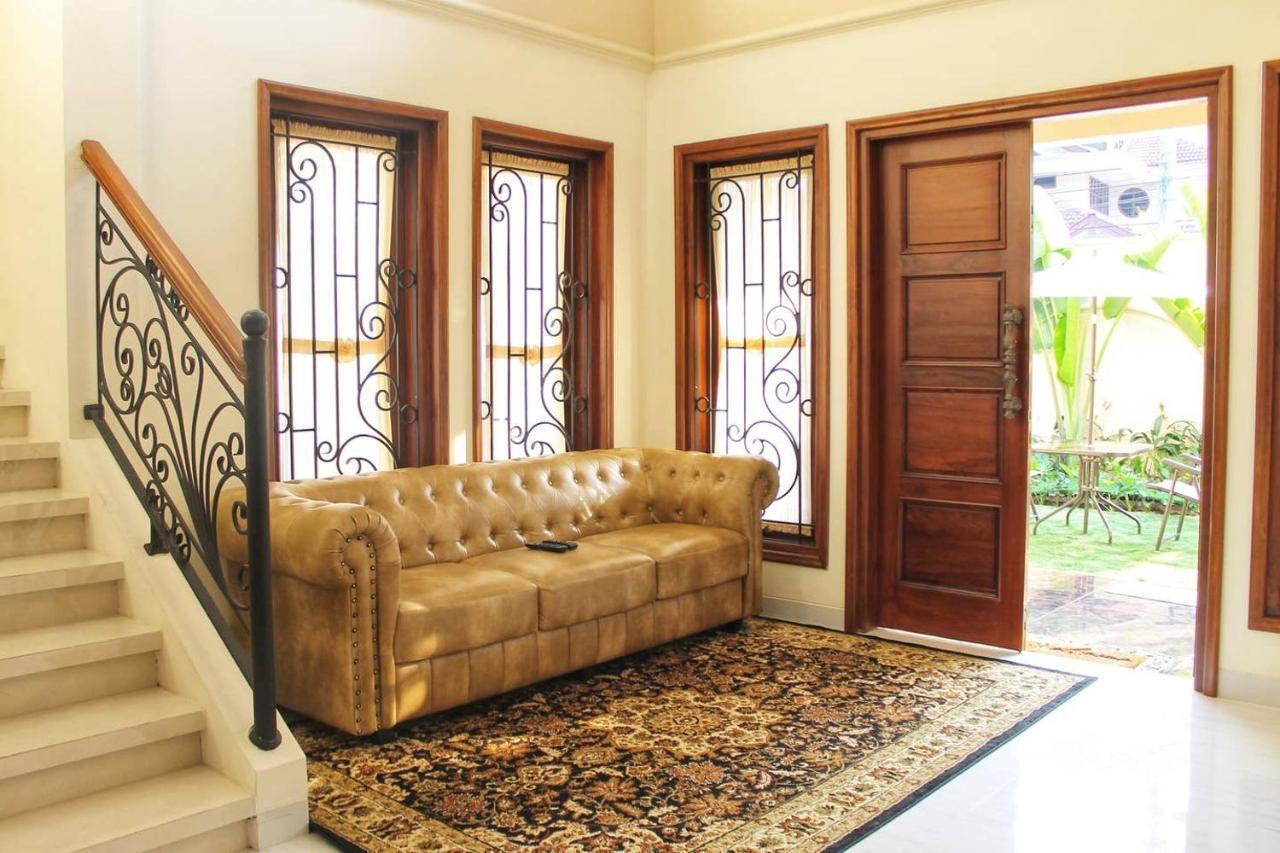 Villa Fernasya House Yogyakarta Exterior foto